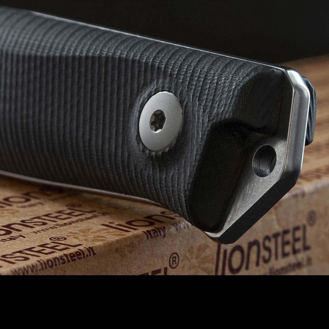 Lion Steel B41 G10 Folding Knife 5 Lion Steel B41 G10 Folding Knife - Image 5