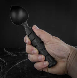 Ka-Bar Dessert Destroyer Ice Cream Scoop 7 Ka-Bar Dessert Destroyer Ice Cream Scoop -Outdoor Equipment Store KA9928det2 39871.1623937640.1280.1280 12795.1686662661