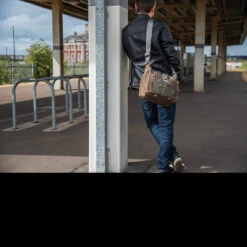 Magforce Gemini Sling Bag Waxed Canvas -Outdoor Equipment Store MF W0498 BRoutdoor3 87440.1689678067.1280.1280 77915.1689945483