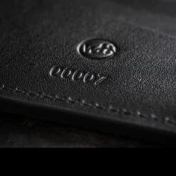 William Henry Bi-Fold Wallet Midnight -Outdoor Equipment Store WH LIZ BLKdet3 95685.1625054317