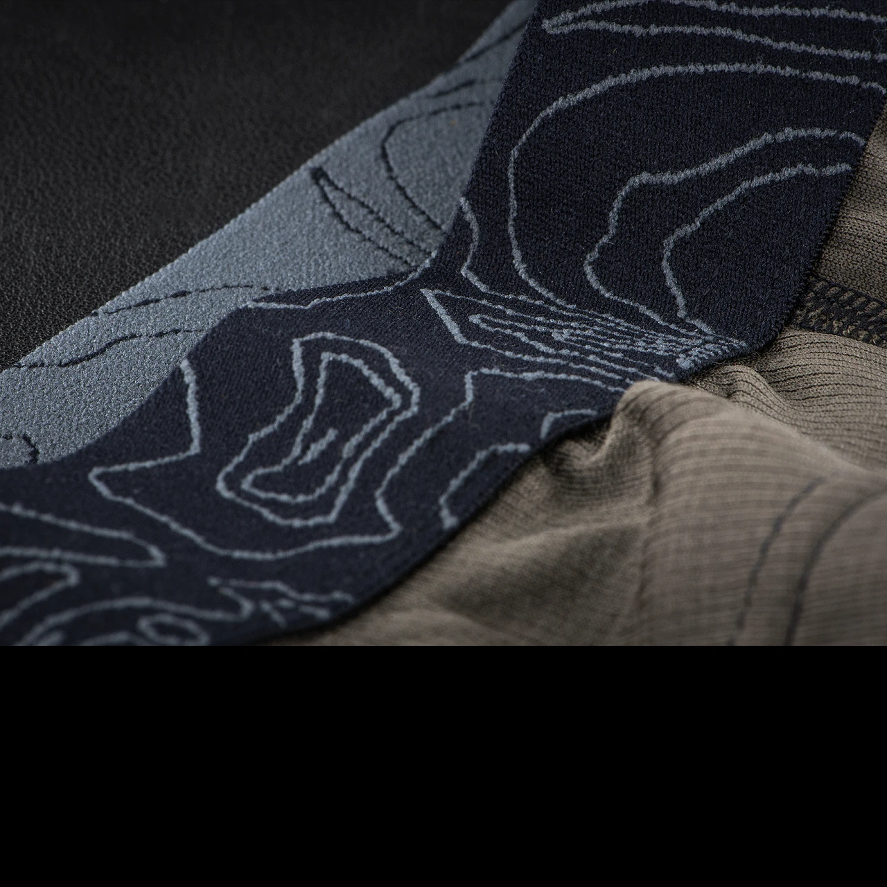 TAD Alchemy Trunk Raven 3 TAD Alchemy Trunk Raven - Image 3