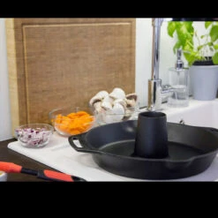 Petromax Poultry Roaster CF30 -Outdoor Equipment Store p4 px cf30det2 33828.1587401779