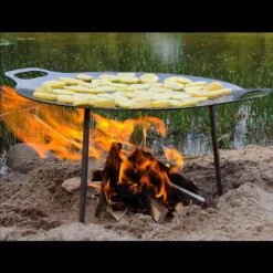 Petromax 2 In 1 Griddle And Firebowl 18 Petromax 2 In 1 Griddle And Firebowl -Outdoor Equipment Store p4 px fs38 det6 56712.1601482348