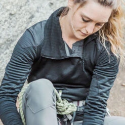 TAD Women Storm Pullover Loden Green -Outdoor Equipment Store tad storm 07354.1642758918